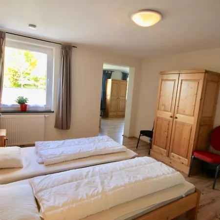 Holzheimer Hutte - *